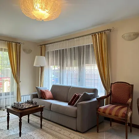アパート Szent Gyoergy Apartmanhaz ヘーヴィーズ