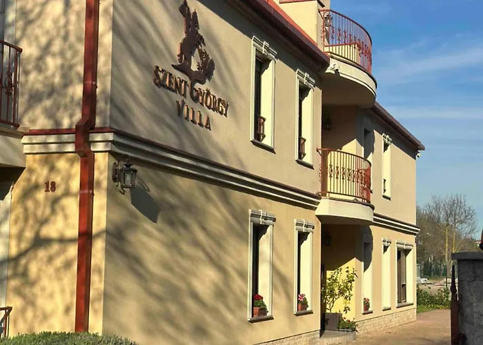 Szent Gyoergy Apartmanhaz アパート ヘーヴィーズ