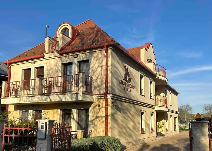 アパート Szent Gyoergy Apartmanhaz ヘーヴィーズ