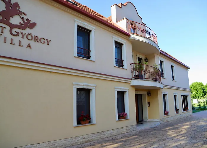 Szent Gyoergy Apartmanhaz Апартаменты *